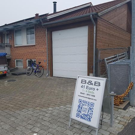 B&B Nyborg. 41 Euro + Exteriör bild